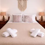 Apartment Sounio Garden Retreat