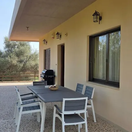 Sounio Garden Retreat *